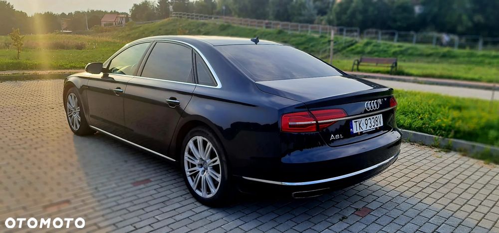Audi A8 - 7