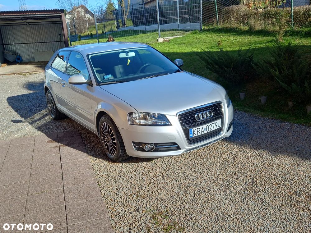 Audi A3 3-drzwiowe 1.6 Attraction - 1
