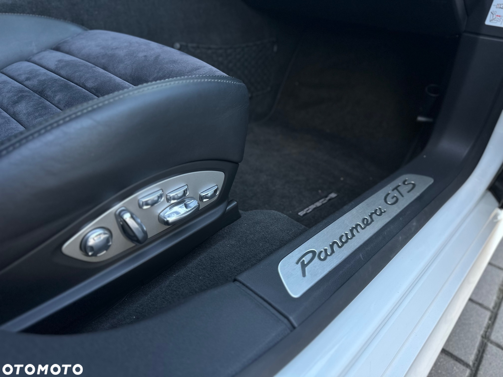 Porsche Panamera GTS PDK - 29