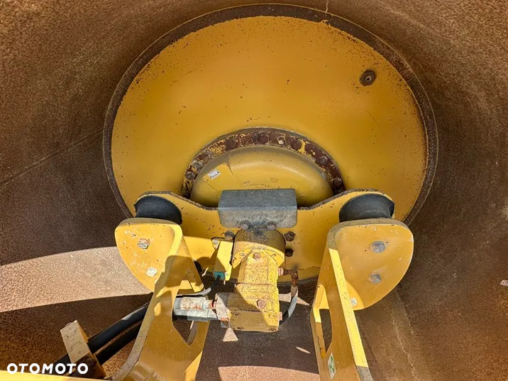 Caterpillar CS-563E - 13