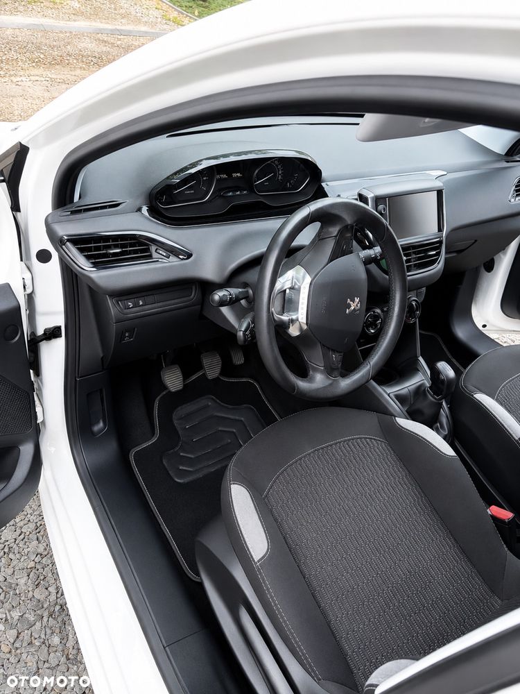 Peugeot 208 1.2 PureTech Active - 4