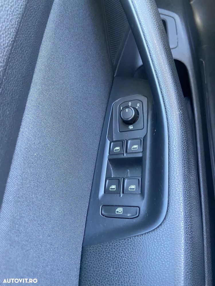 Volkswagen Passat 2.0 TDI DSG (BlueMotion Technology) Comfortline - 19