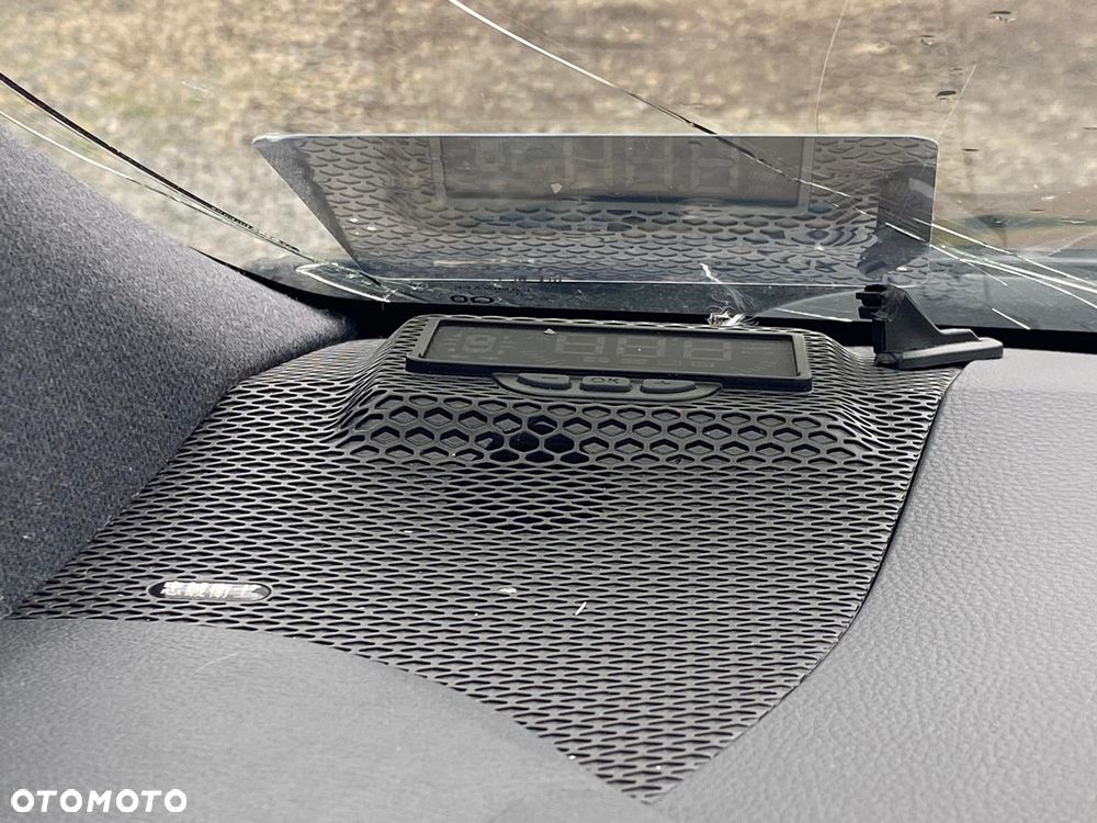 Toyota Corolla 1.8 Hybrid Comfort - 24