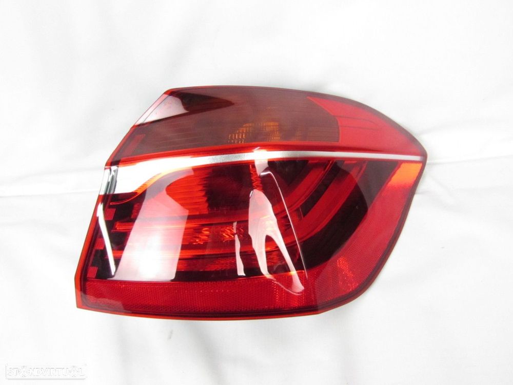 Farolim do Painel Direito/Trás Seminovo/ Original BMW 2 Active Tourer (F45) 6321... - 2