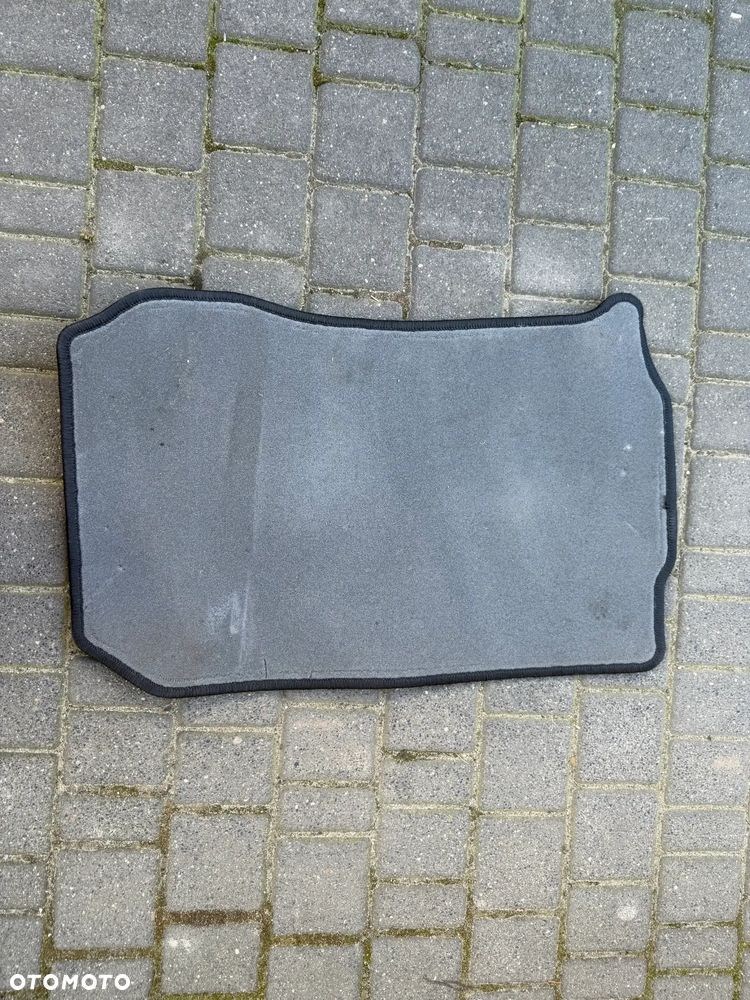 Dywanik welurowy przedni Toyota Land Cruiser 150 LC150 - oryginalny - 2