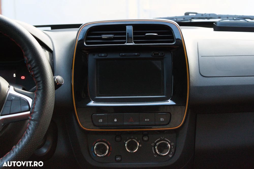 Dacia Spring Expression - 10