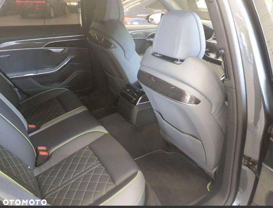 Audi A8 - 5