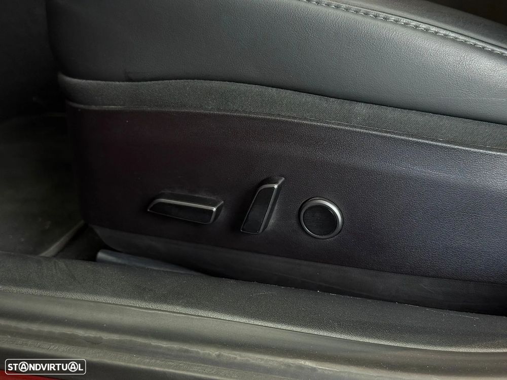 Tesla Model 3 Long-Range Dual Motor AWD - 24