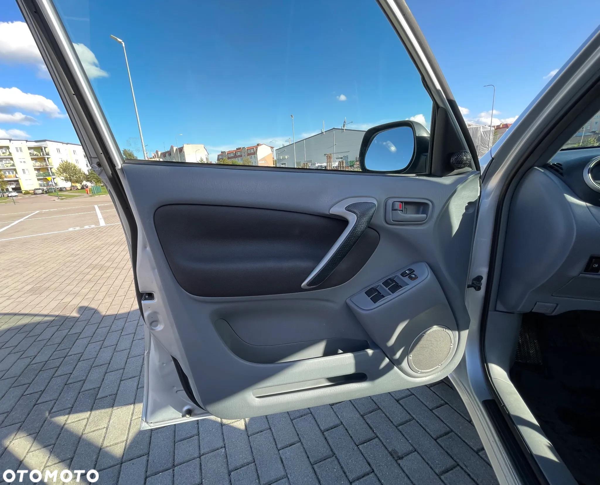 Toyota RAV4 - 12