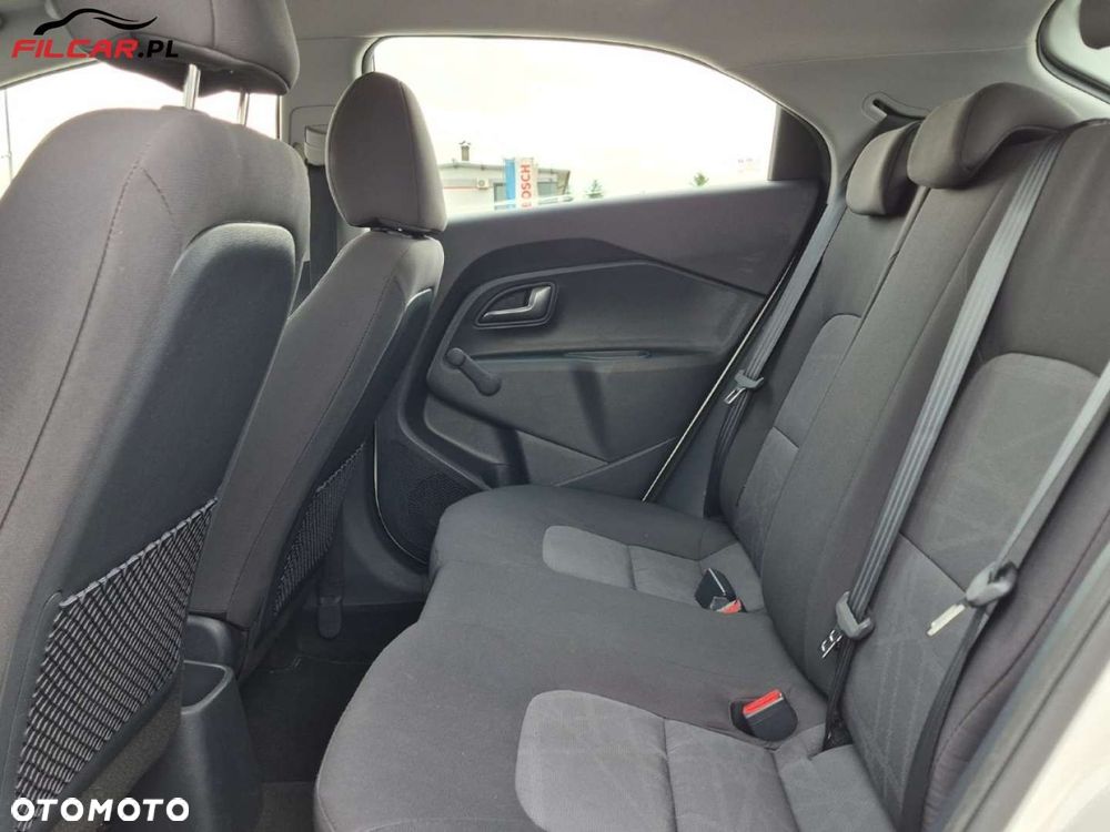 Kia Rio - 7