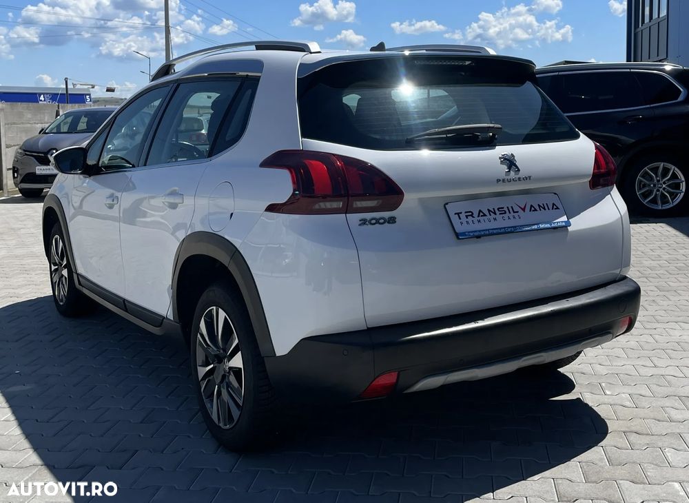 Peugeot 2008 PureTech 110 GPF Stop&Start EAT6 Allure - 5