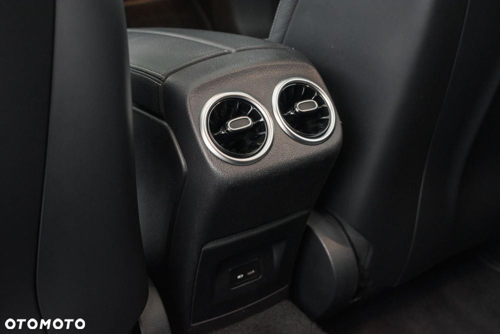 Mercedes-Benz Klasa A 45 S AMG 4-Matic 8G-DCT - 37