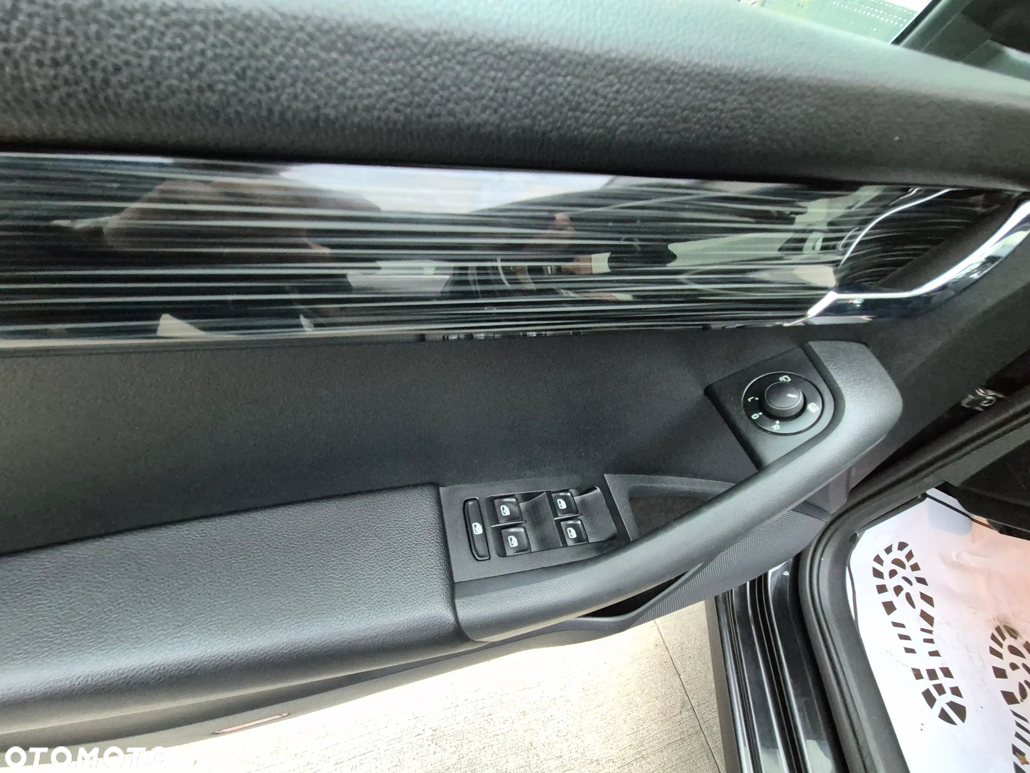 Skoda Octavia 1.5 TSI ACT DSG L&K - 26