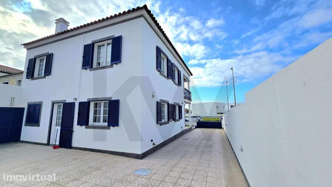 Moradia de Excelência em Bairro Premium da Ribeira Grande - Grande imagem: 2/21