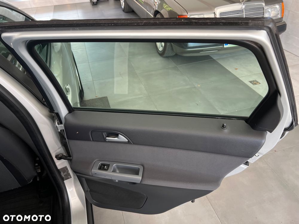 Volvo V50 1.6D DRIVe Kinetic Start-Stop - 26