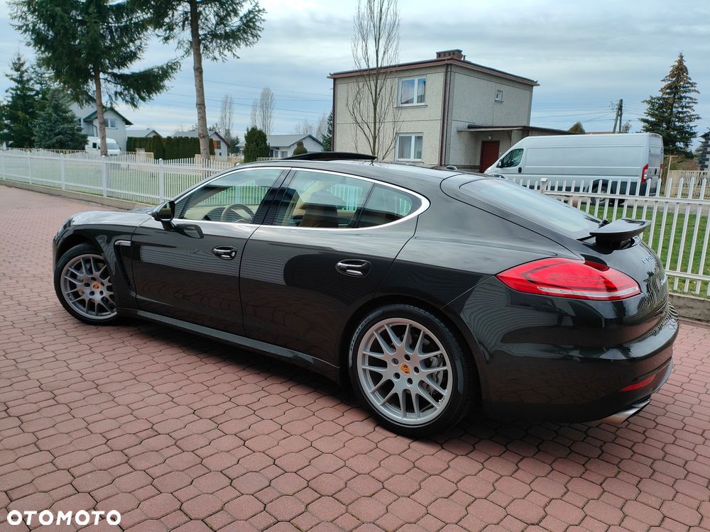 Porsche Panamera 4S - 5
