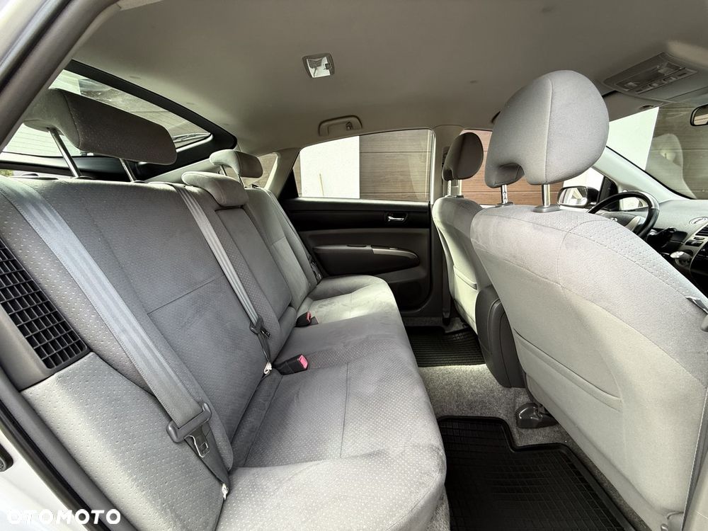 Toyota Prius 1.5 VVT-i Sol - 23