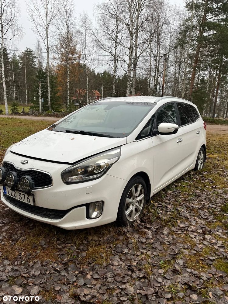 Kia Carens 1.7 CRDi 115 Dream Team Edition - 1