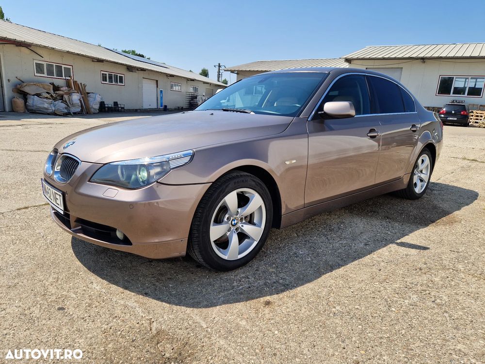 BMW Seria 5 523i - 1
