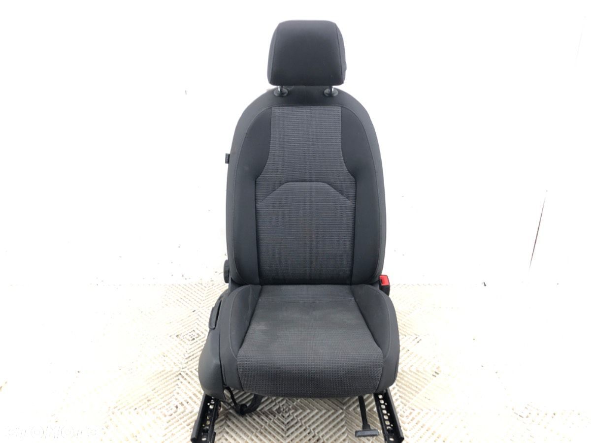 FOTEL PRAWY PRZÓD - 306.00 PLN - SEAT LEON (5F1) 2012 - 2022 1.4 TSI 92 kW [125 KM] benzyna 2014 - - 1