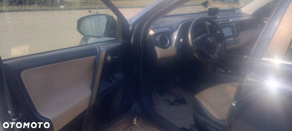 Toyota RAV4 2.0 D-4D Prestige - 10