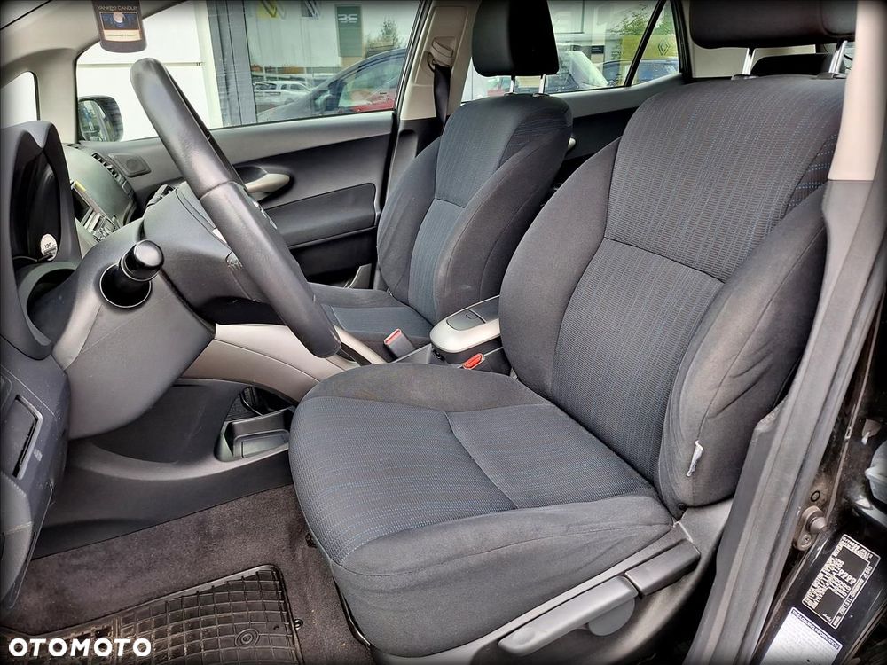 Toyota Auris 1.6 VVT-i Terra - 7