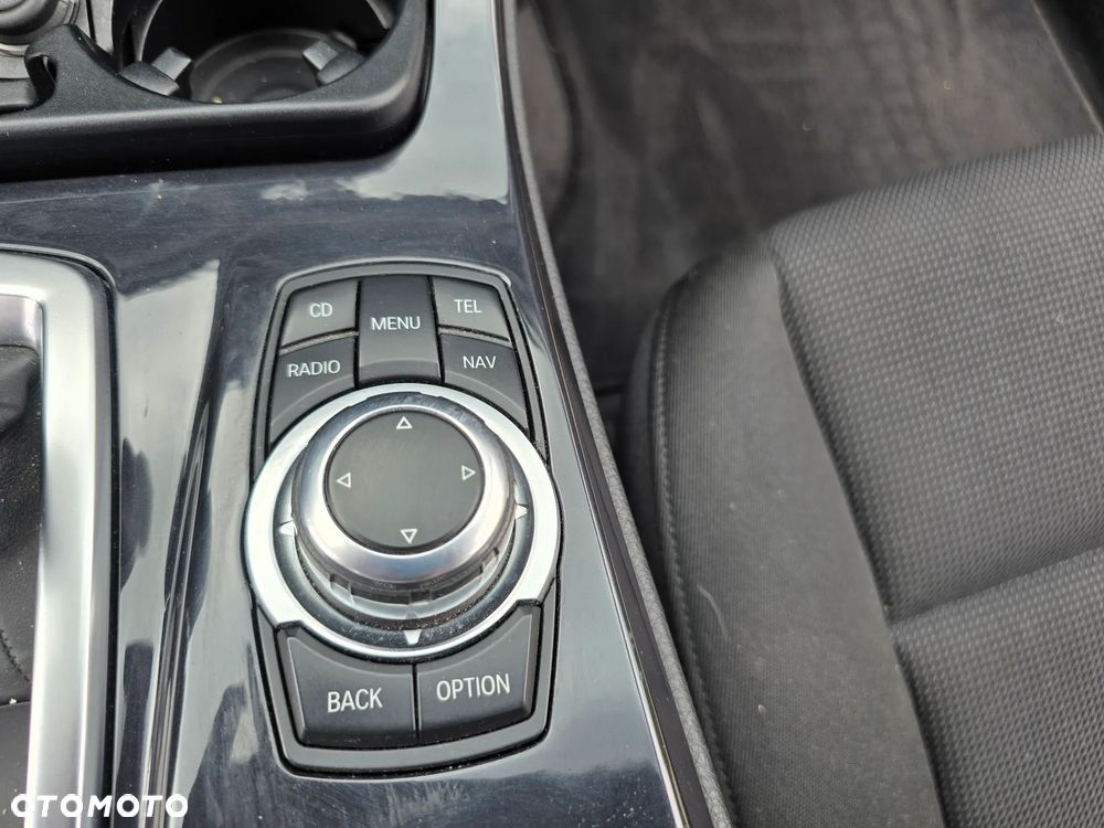 BMW Seria 5 - 32