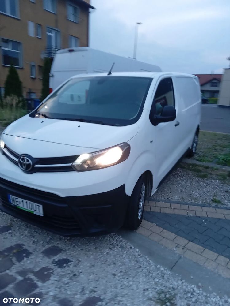 Toyota proace - 1