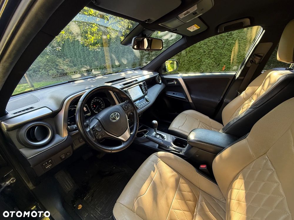 Toyota RAV4 Hybrid Prestige 4x4 - 11