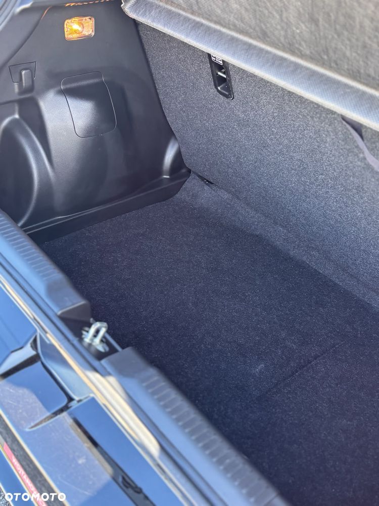 Suzuki Swift 1.2 Dualjet SHVS Premium Plus - 11