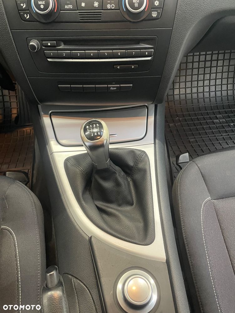 BMW Seria 1 118d - 19