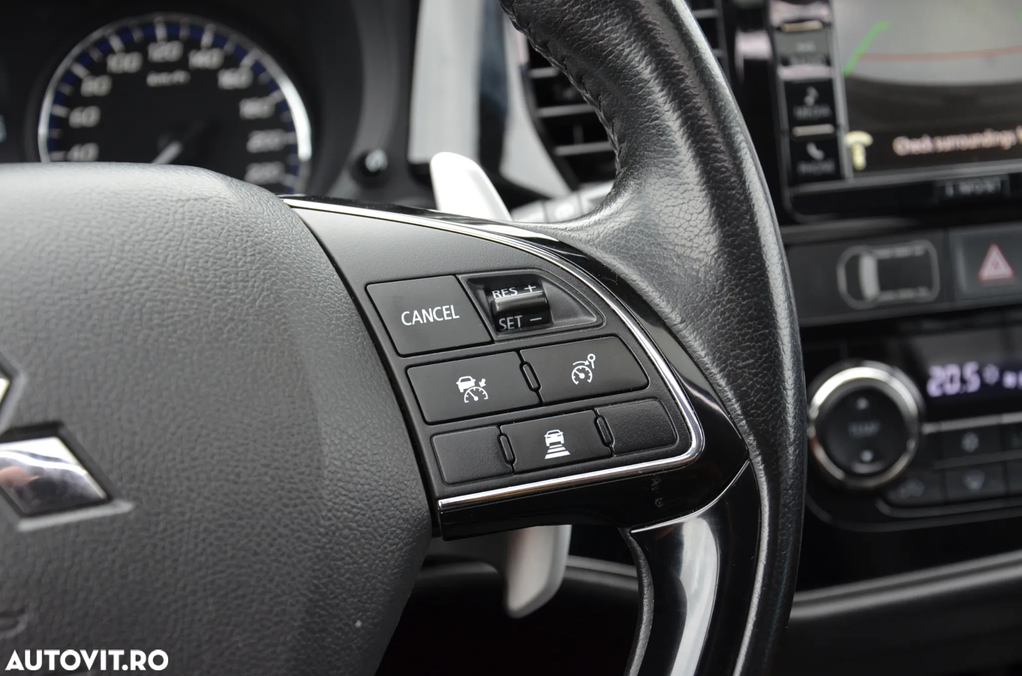 Mitsubishi Outlander 2.2 DI-D 4WD Automatik Diamant Edition+ - 35
