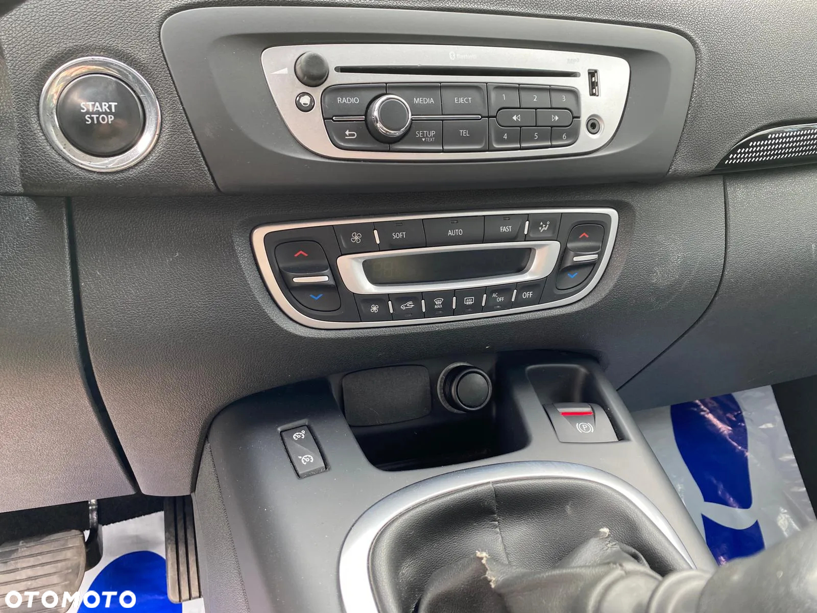 Renault Scenic 1.5 dCi Limited - 16