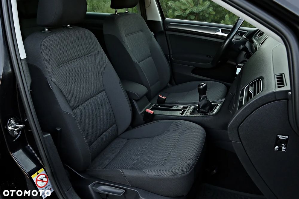 Volkswagen Golf 1.6 TDI BlueMotion Technology Cup - 31