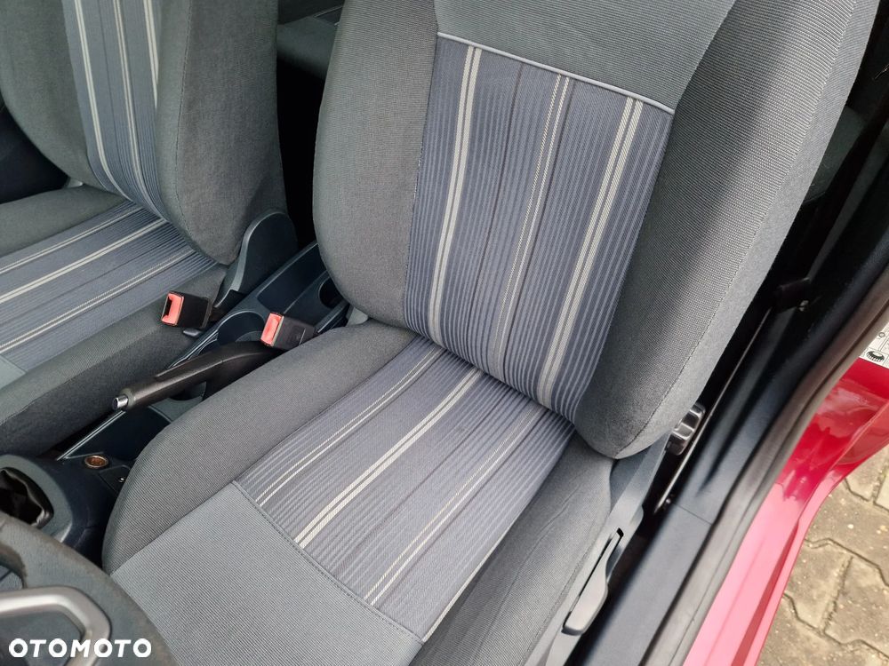 Ford Fiesta 1.4 Champions Edition - 34