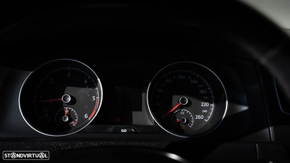 VW Golf Variant 1.6 TDi Confortline - 21