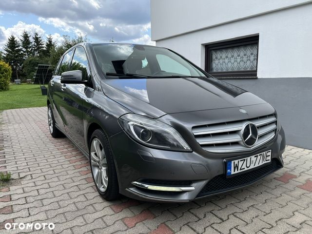 Mercedes-Benz Klasa B 180 7G-DCT Style - 16