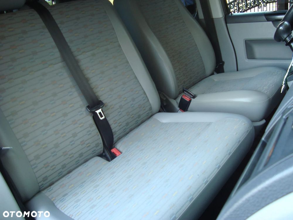 Volkswagen Transporter Caravelle Kurz Trendline - 29