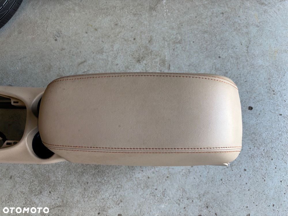 JEEP CHEROKEE KL LIFT 2019- TUNEL SRODKOWY PODŁOKIETNIK - 9