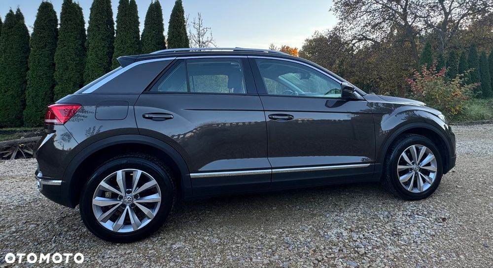 Volkswagen T-Roc - 12
