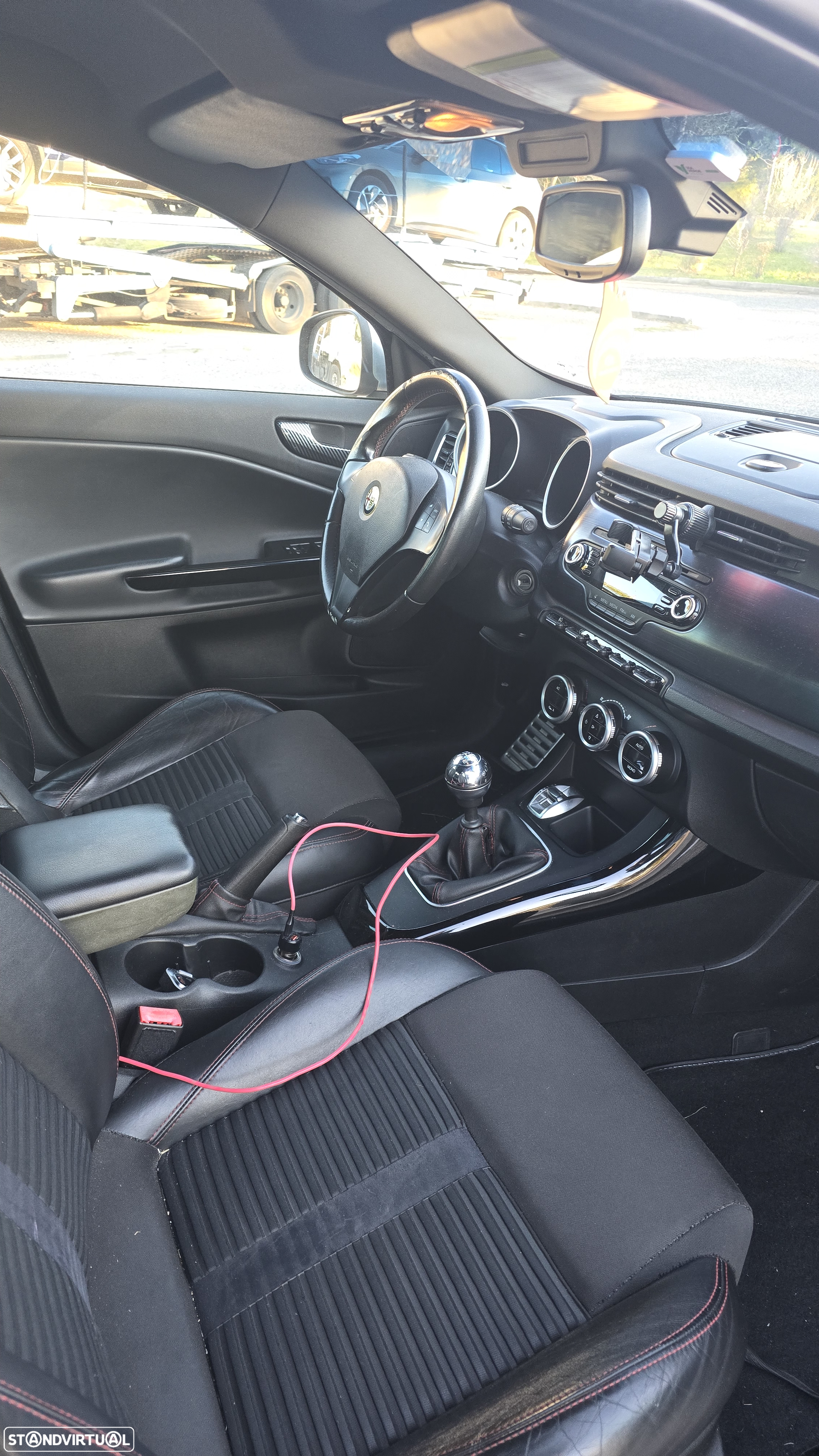 Alfa Romeo Giulietta 1.6 JTDm Distinctive - 9