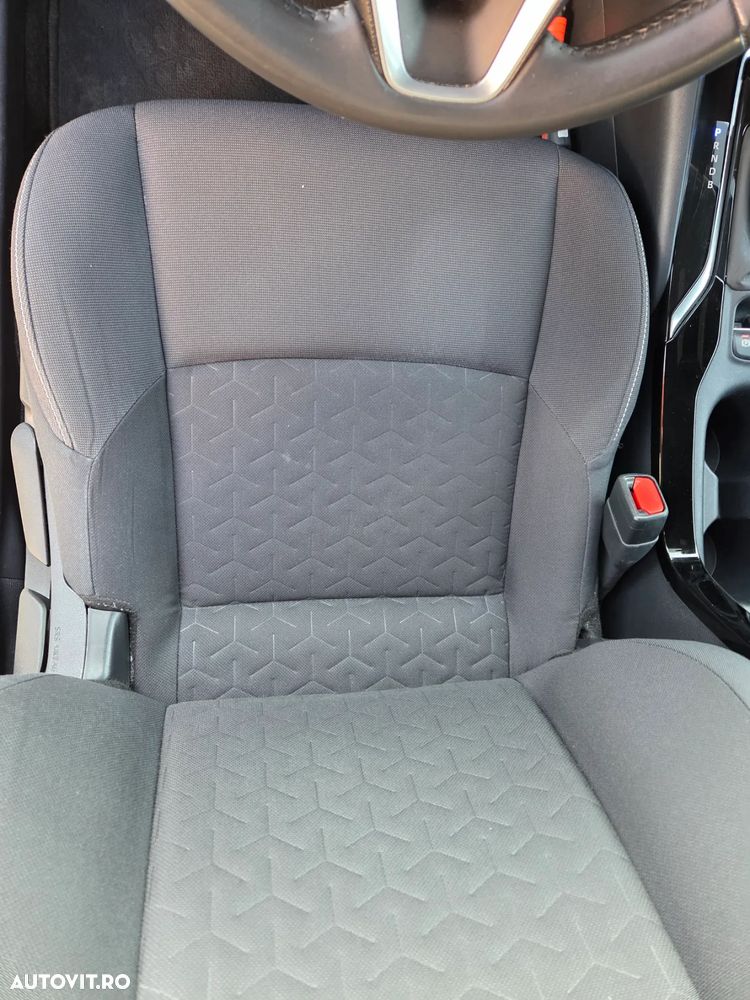 Toyota Corolla 1.8 HSD Business - 23