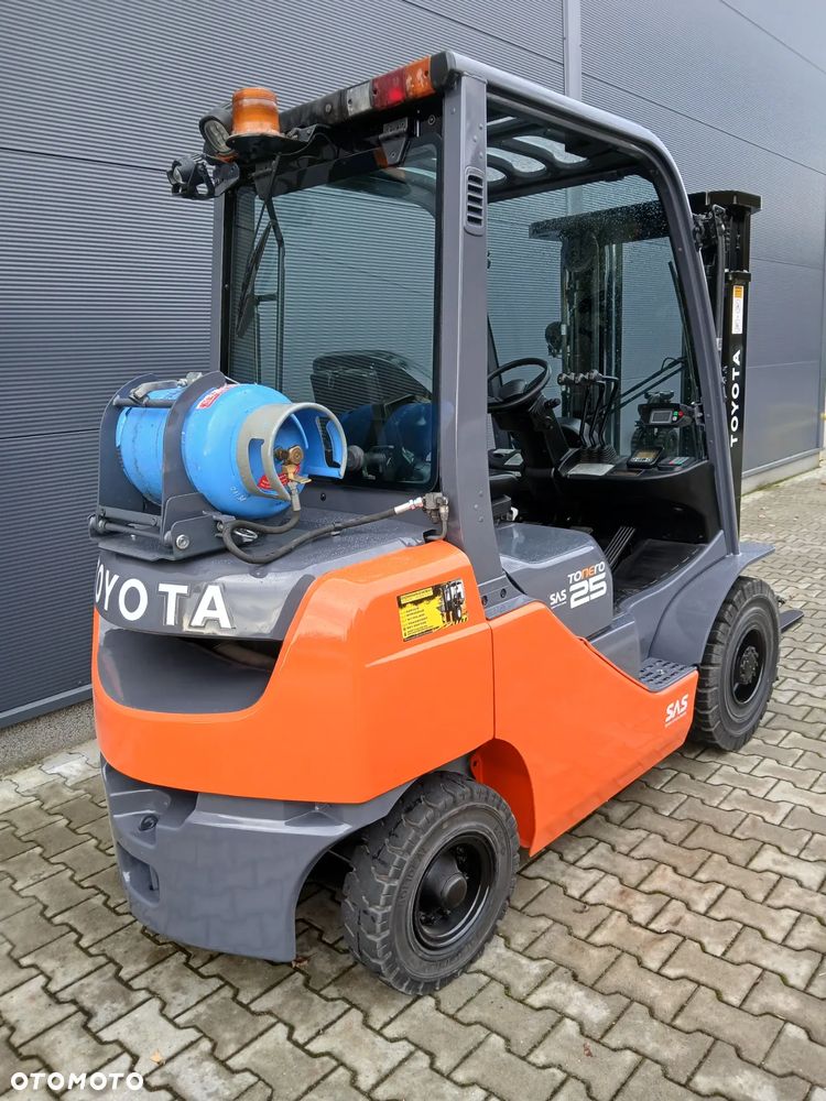 Toyota 02-8FGF25 - 6