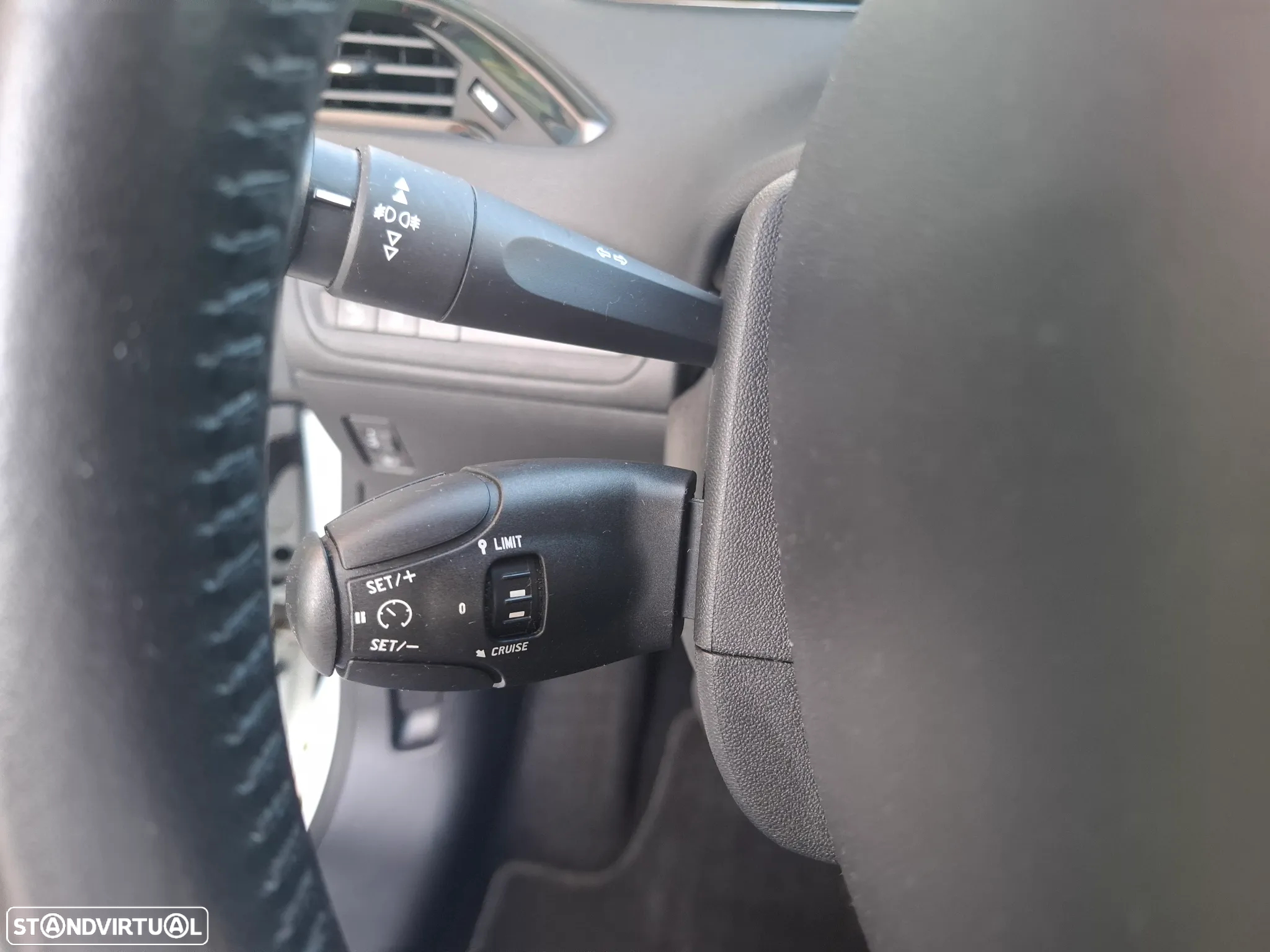 Peugeot 208 1.2 PureTech Active - 24