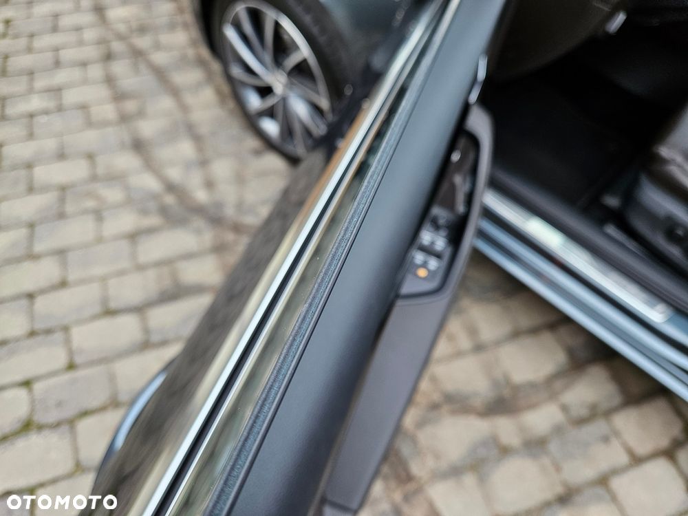 Skoda Superb 2.0 TDI 4x4 DSG L&K - 38