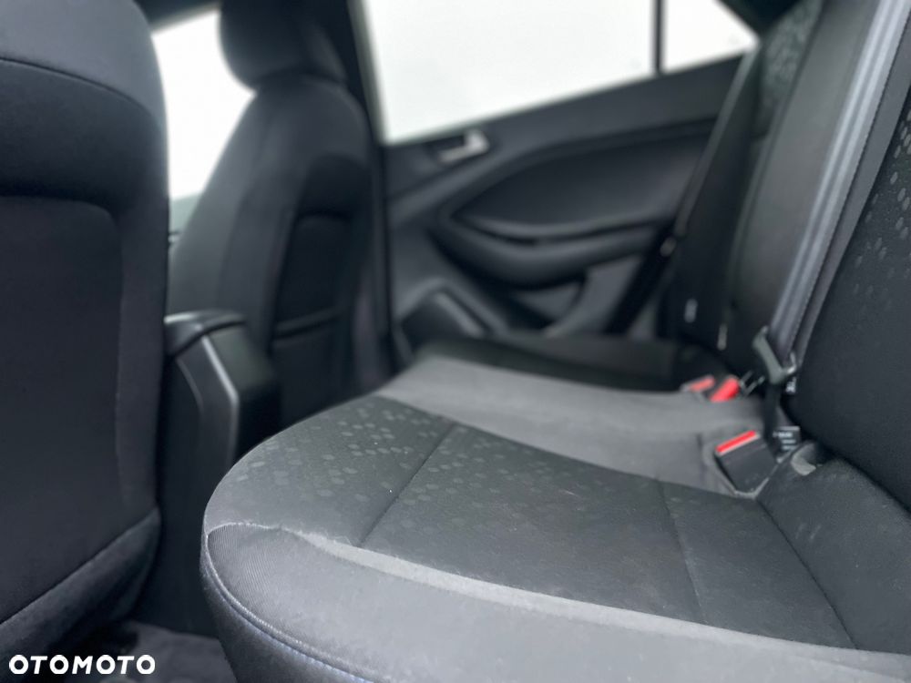 Hyundai i20 - 13