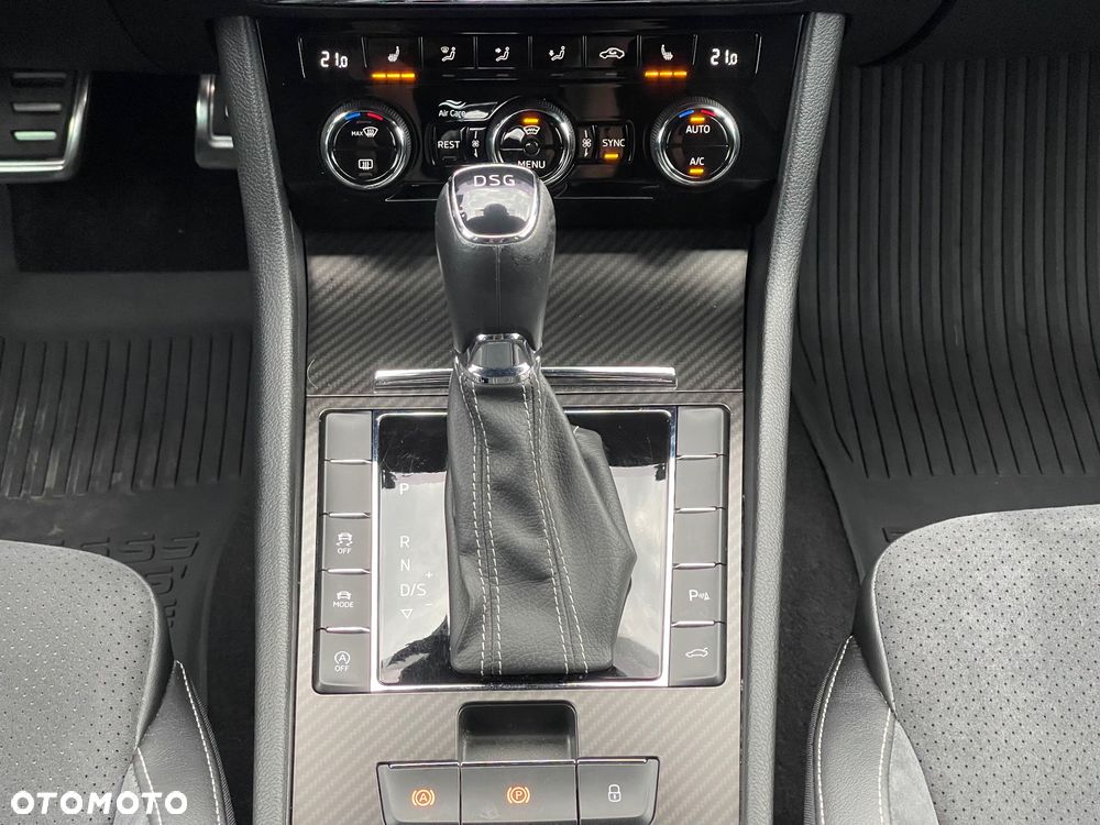 Skoda Superb 2.0 TSI Sportline DSG - 26