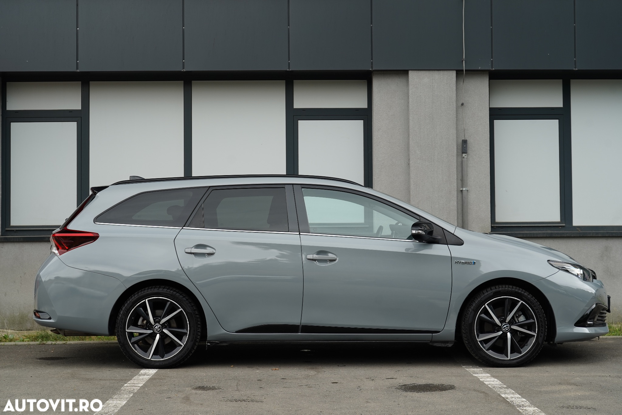 Toyota Auris 1.8 L VVT-i Hybrid Sol - 21