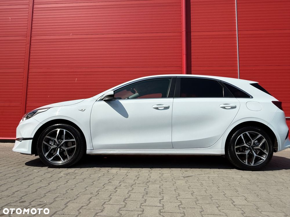 Kia Ceed - 36