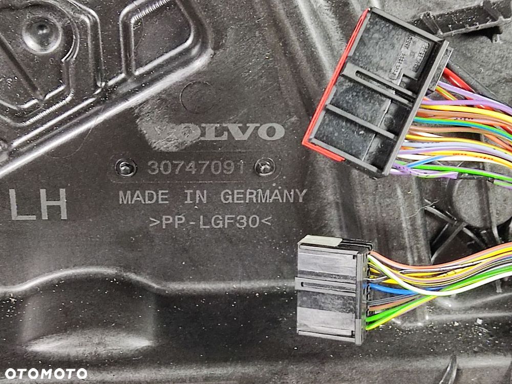 VOLVO XC40 17-21r Drzwi Lewy Przód - 4